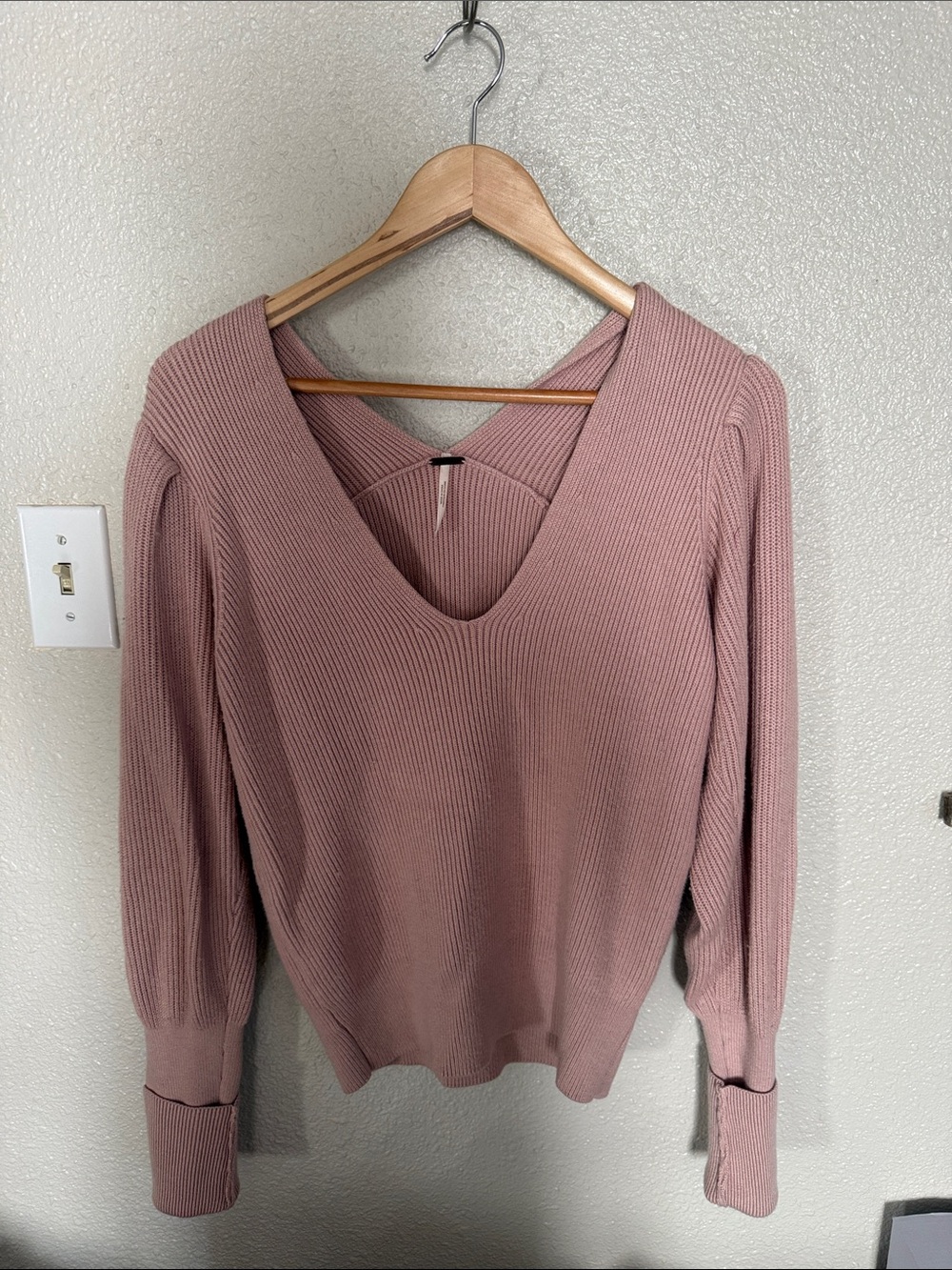 Free People Mauve Ribbed V-Neck Sweater